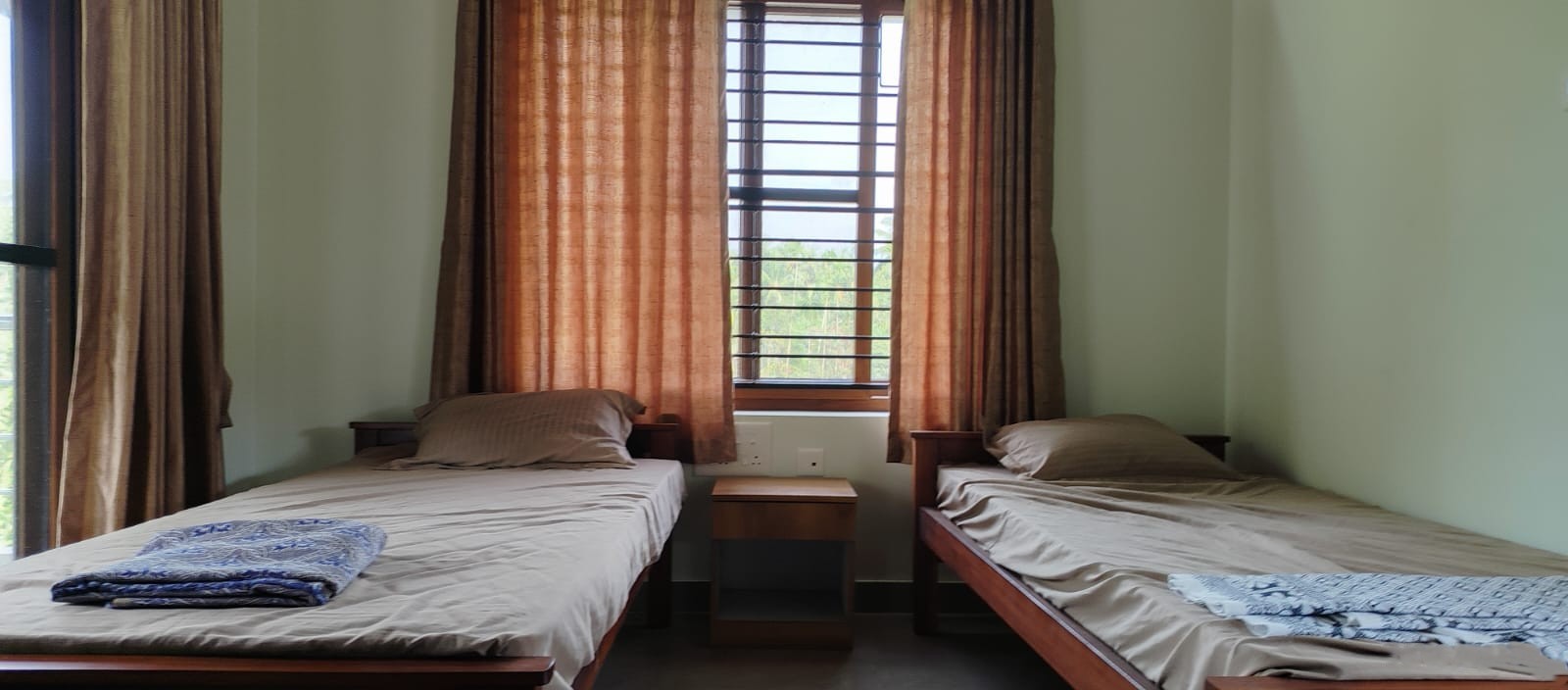 Independent Rooms